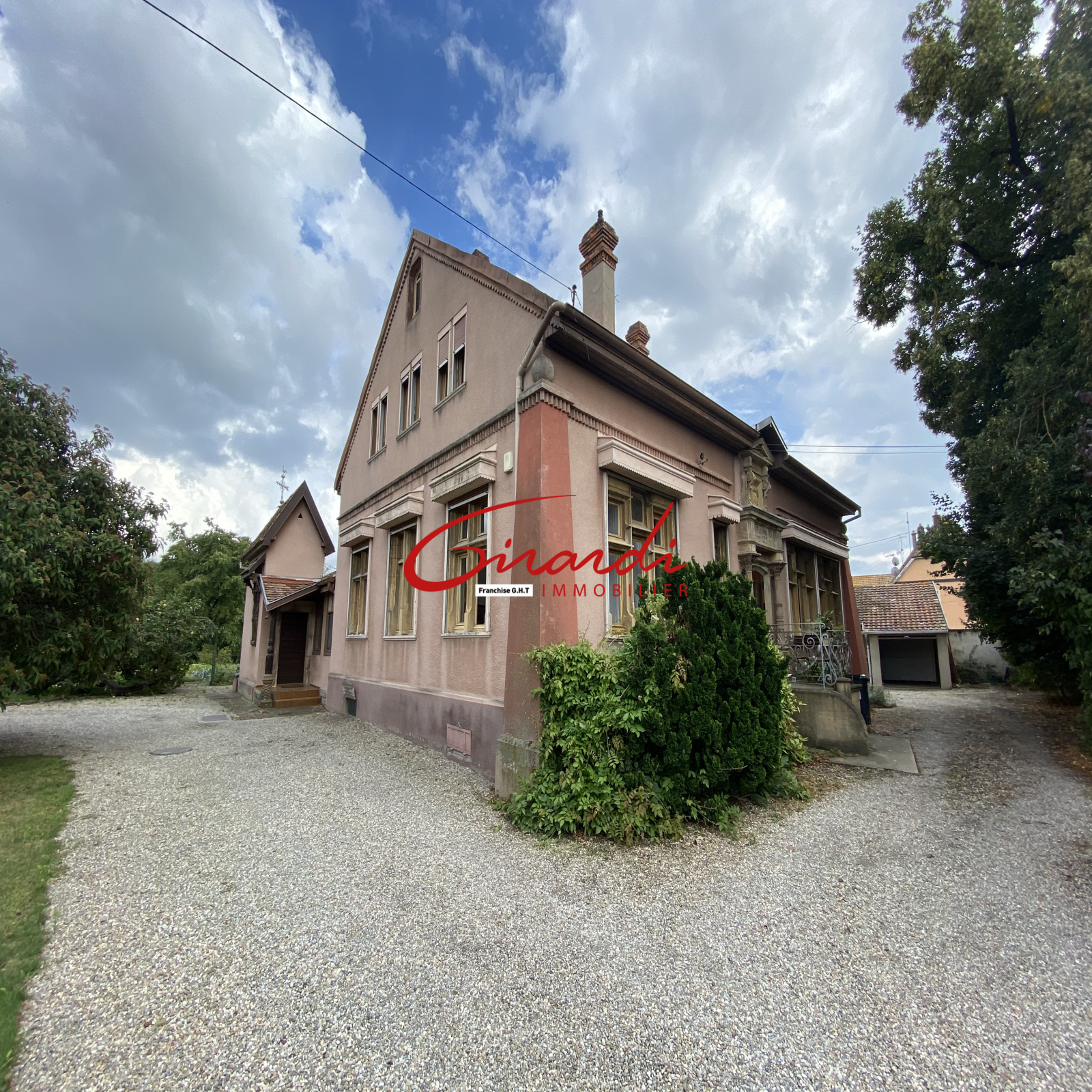vente ENSISHEIM , MAISON DE CARACTERE de 250M2 SUR 2460M2